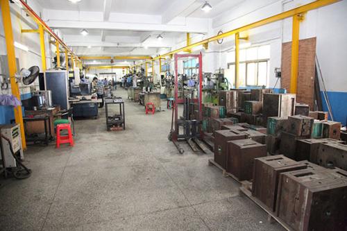 塑膠注塑模具斜頂機構(gòu)設(shè)計 塑膠注塑模具斜頂機構(gòu)設(shè)計